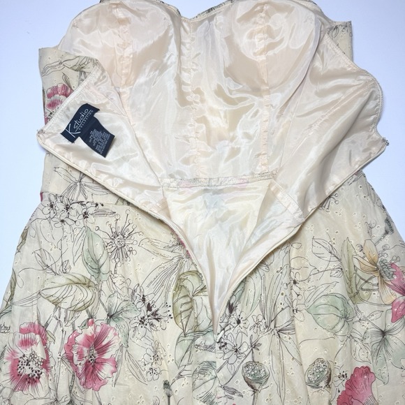 Sold‎ - Picture 6 of 8